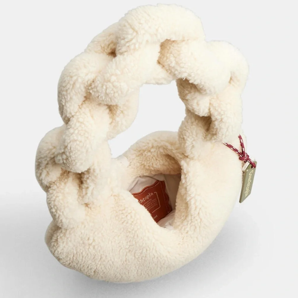🤎Coach NWT‎ Ivory Limited Edition Coachtopia Fuzzy Heart Bag in Sherpa